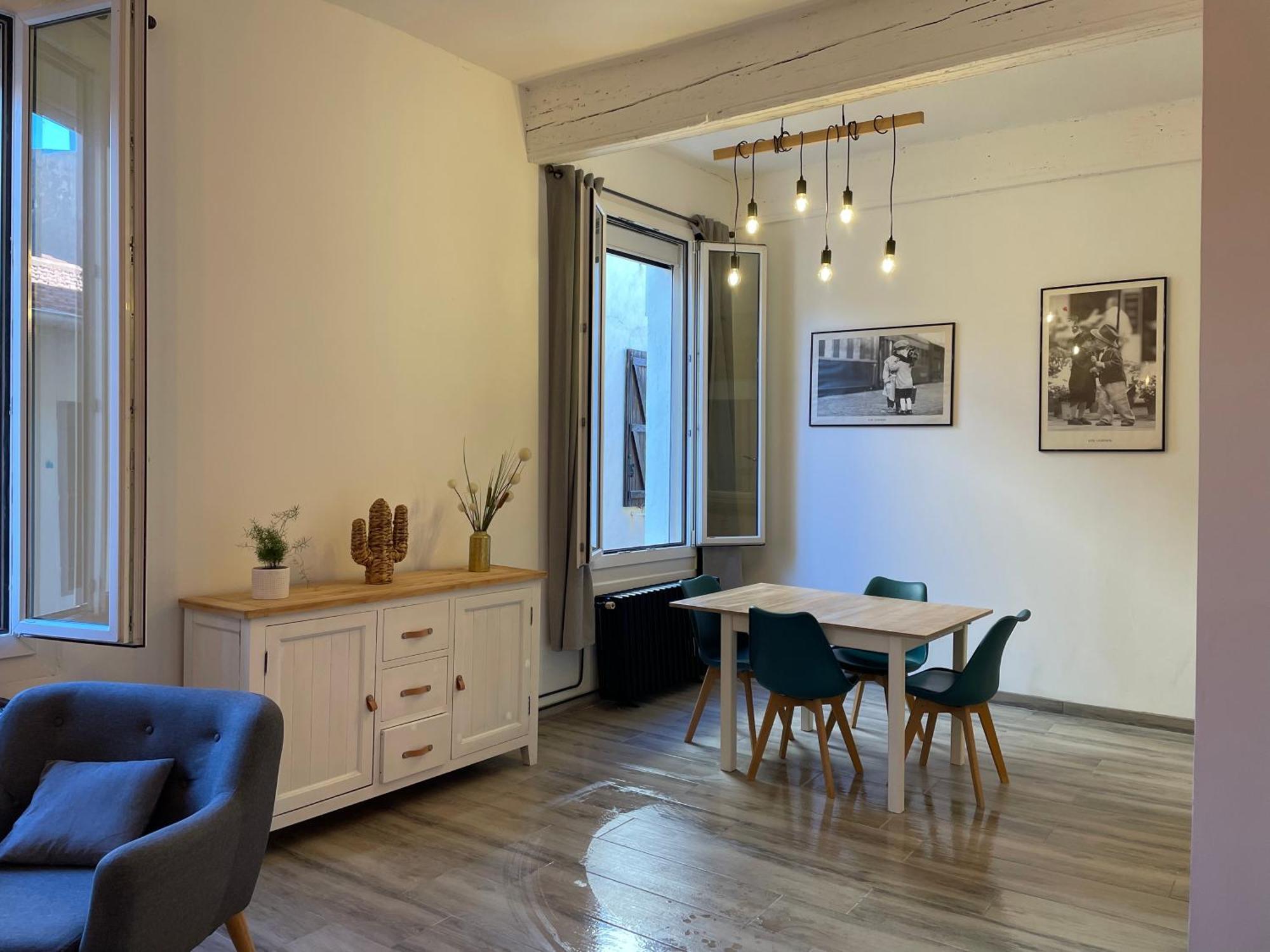 Appartement Coquet Dans Le Centre De Mèze Kültér fotó
